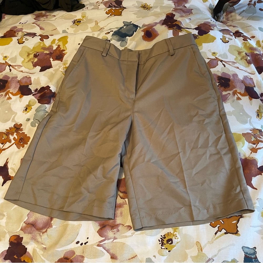 Khaki 9" Dress Shorts Size 0